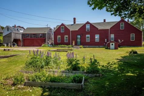 5 Chestnut Street Vinalhaven ME 04863