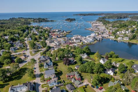 5 Chestnut Street Vinalhaven ME 04863