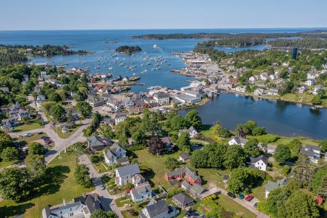 5 Chestnut Street Vinalhaven ME 04863