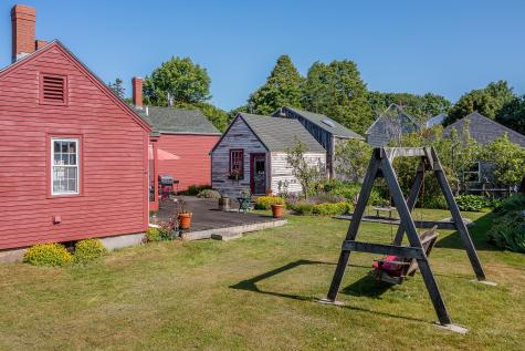 5 Chestnut Street Vinalhaven ME 04863