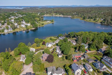 5 Chestnut Street Vinalhaven ME 04863
