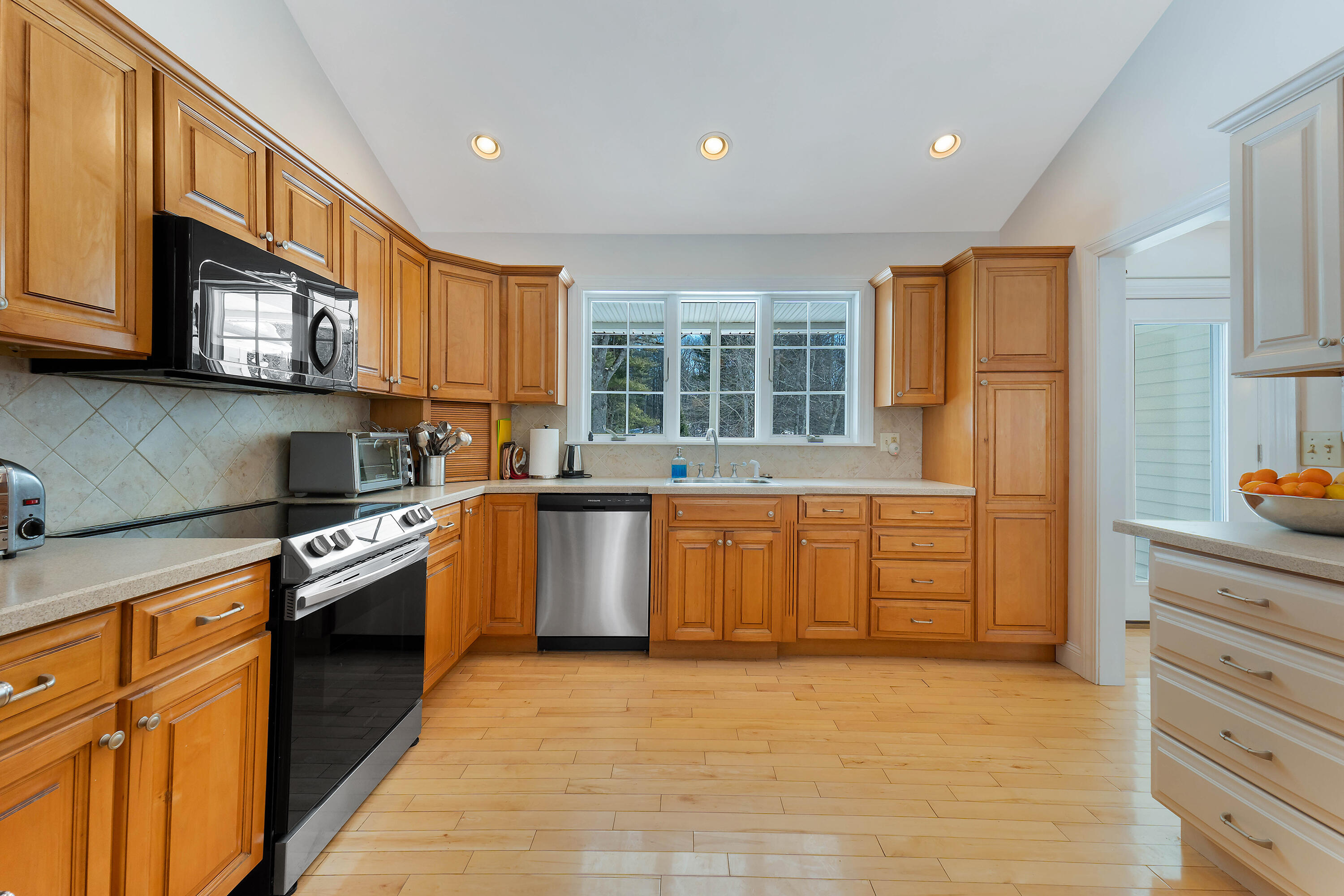 23 Sunny Acres Lane Boothbay ME 04537