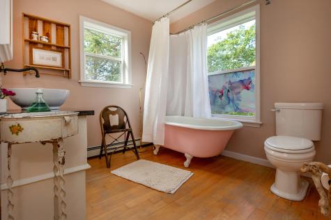 437 Barley Neck Road Woolwich ME 04579