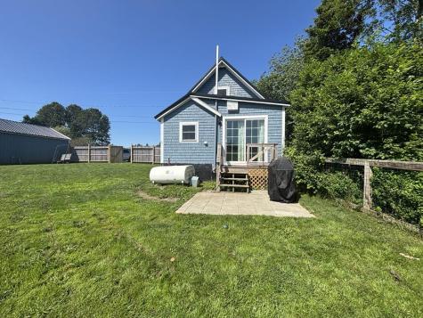 31 Feeney Street Jonesport ME 04649