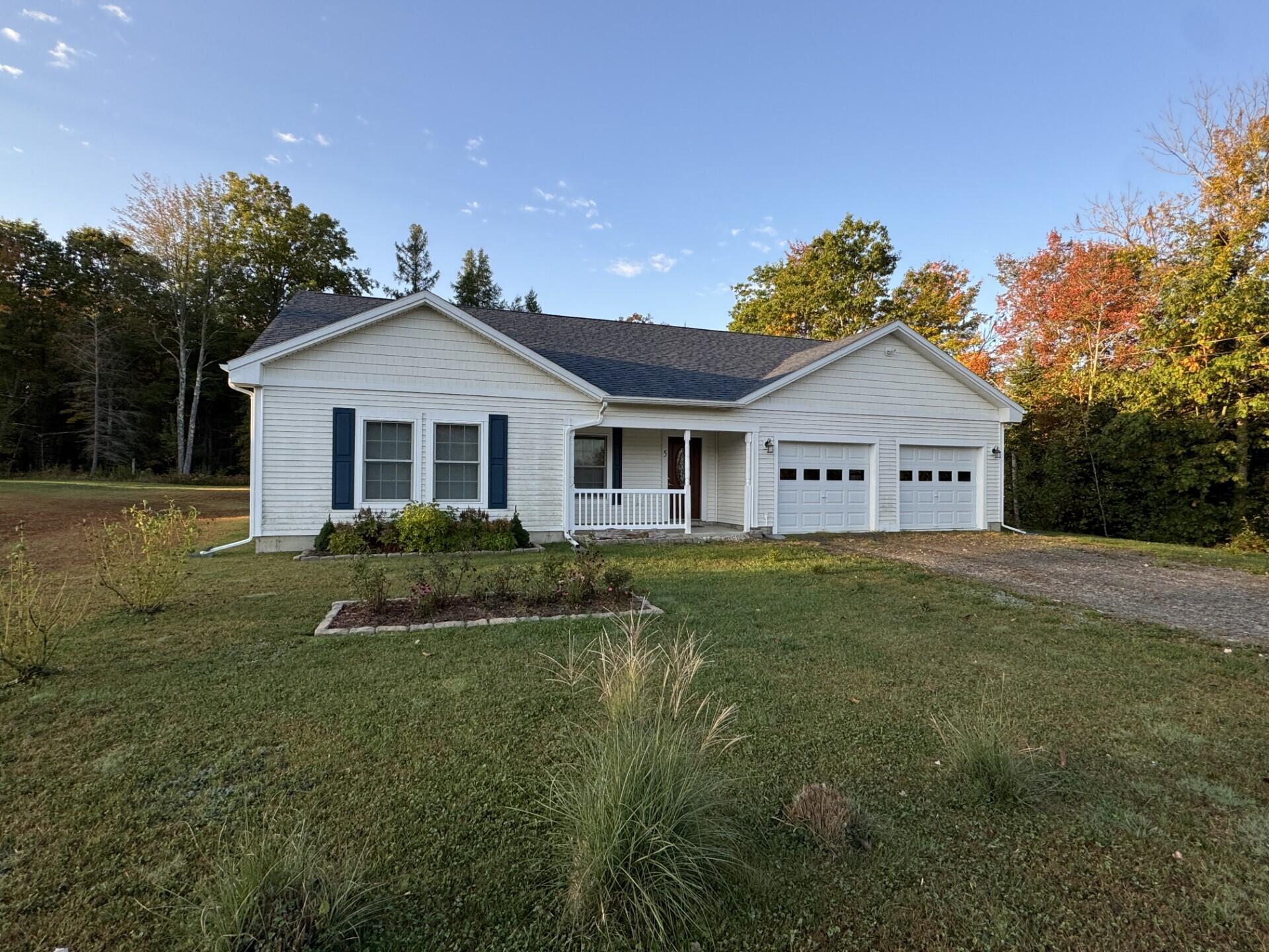 5 Chestnut Street Unity ME 04988