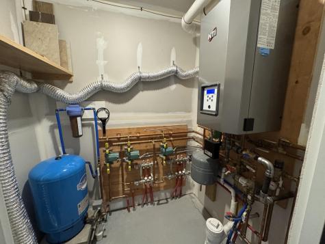 5 Chestnut Street Unity ME 04988