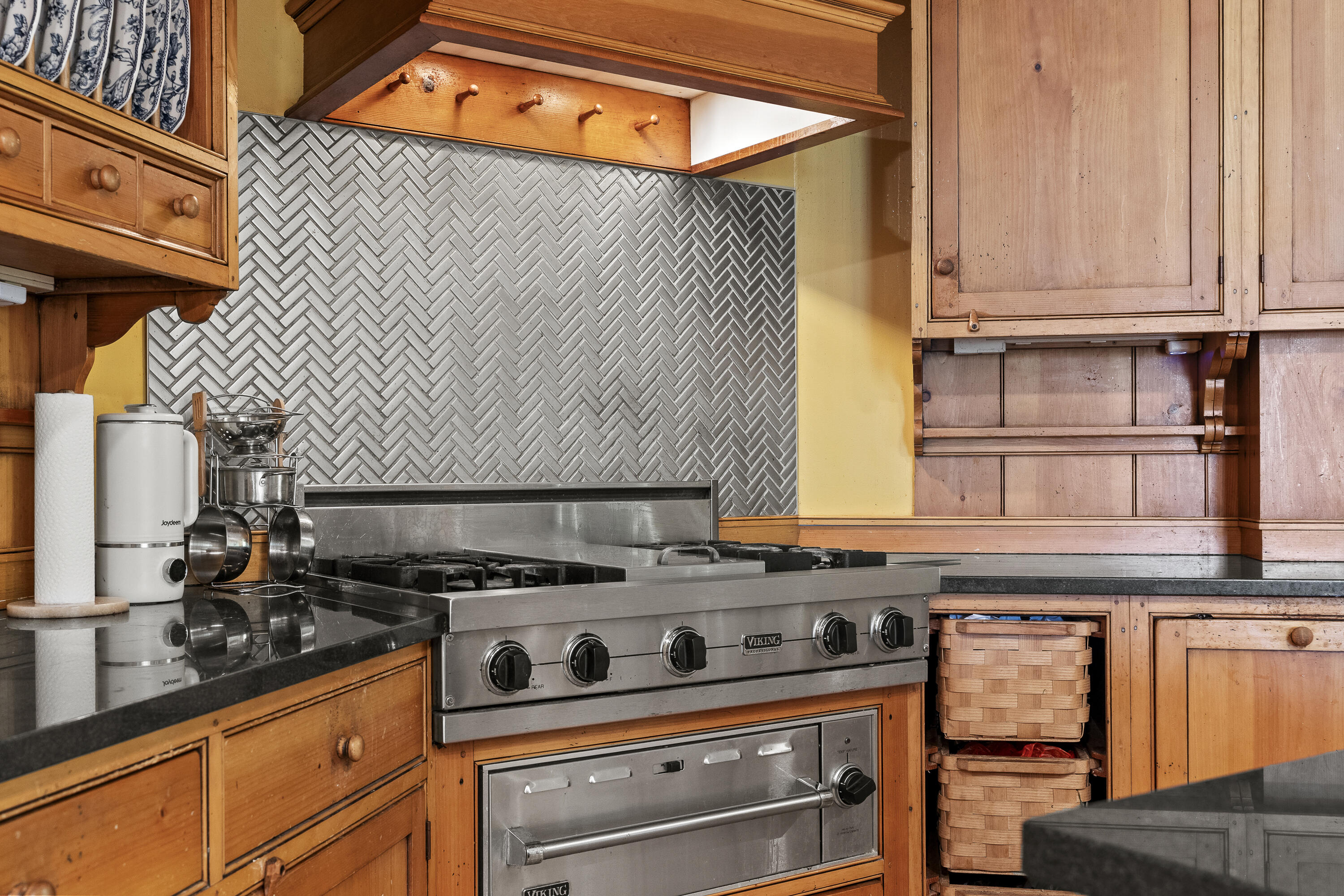 298 Ocean Avenue Kennebunkport ME 04046