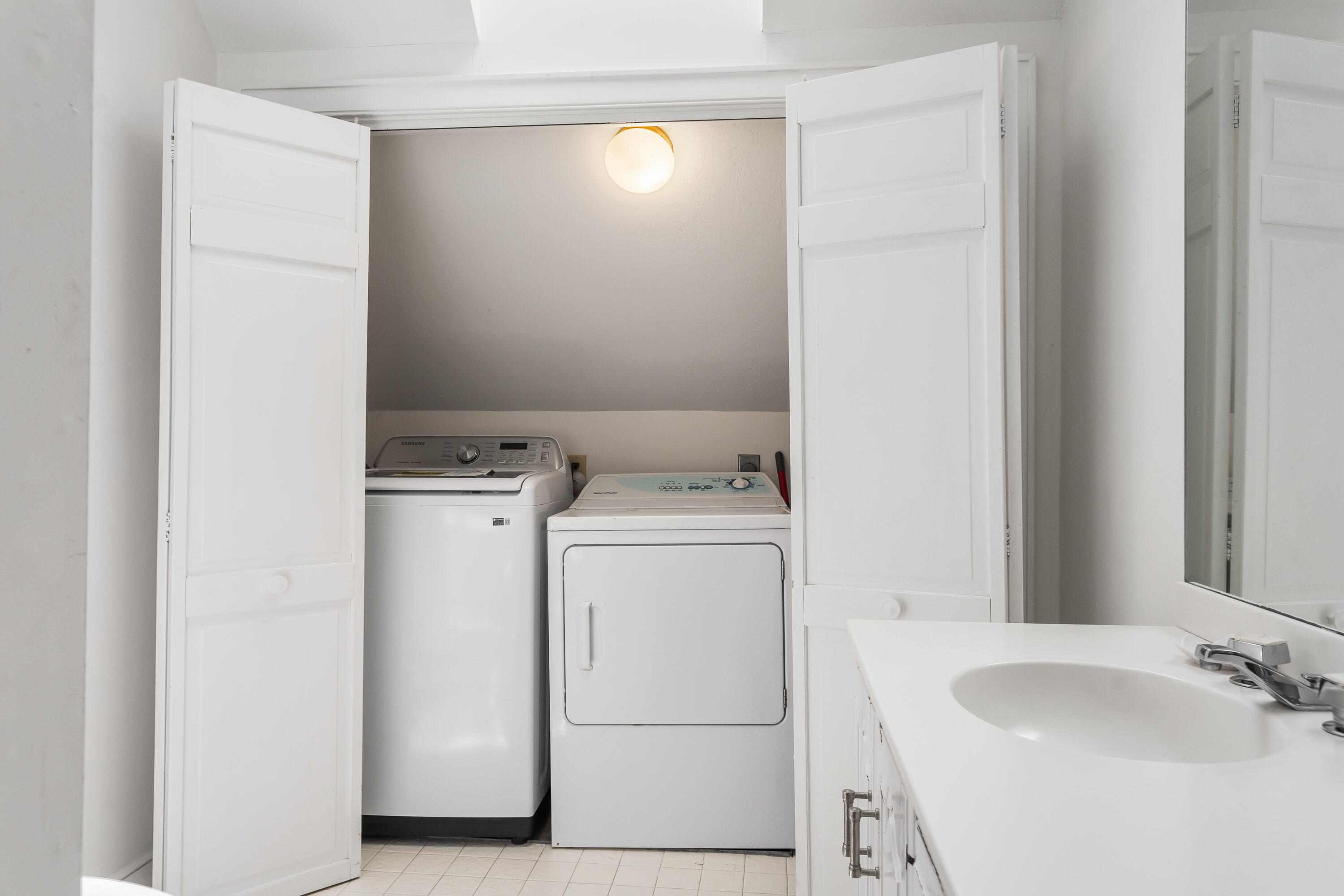 298 Ocean Avenue Kennebunkport ME 04046