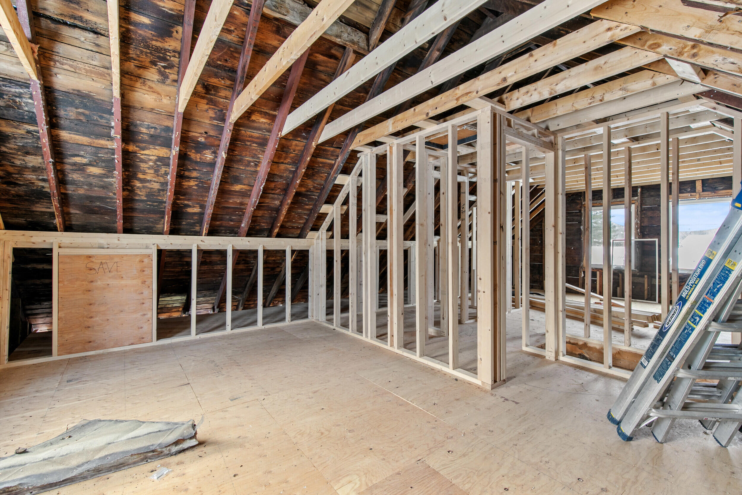 13 Snow Avenue Auburn ME 04210