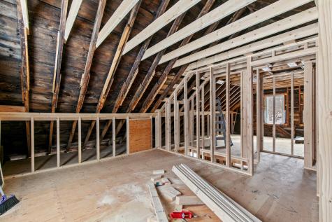 13 Snow Avenue Auburn ME 04210