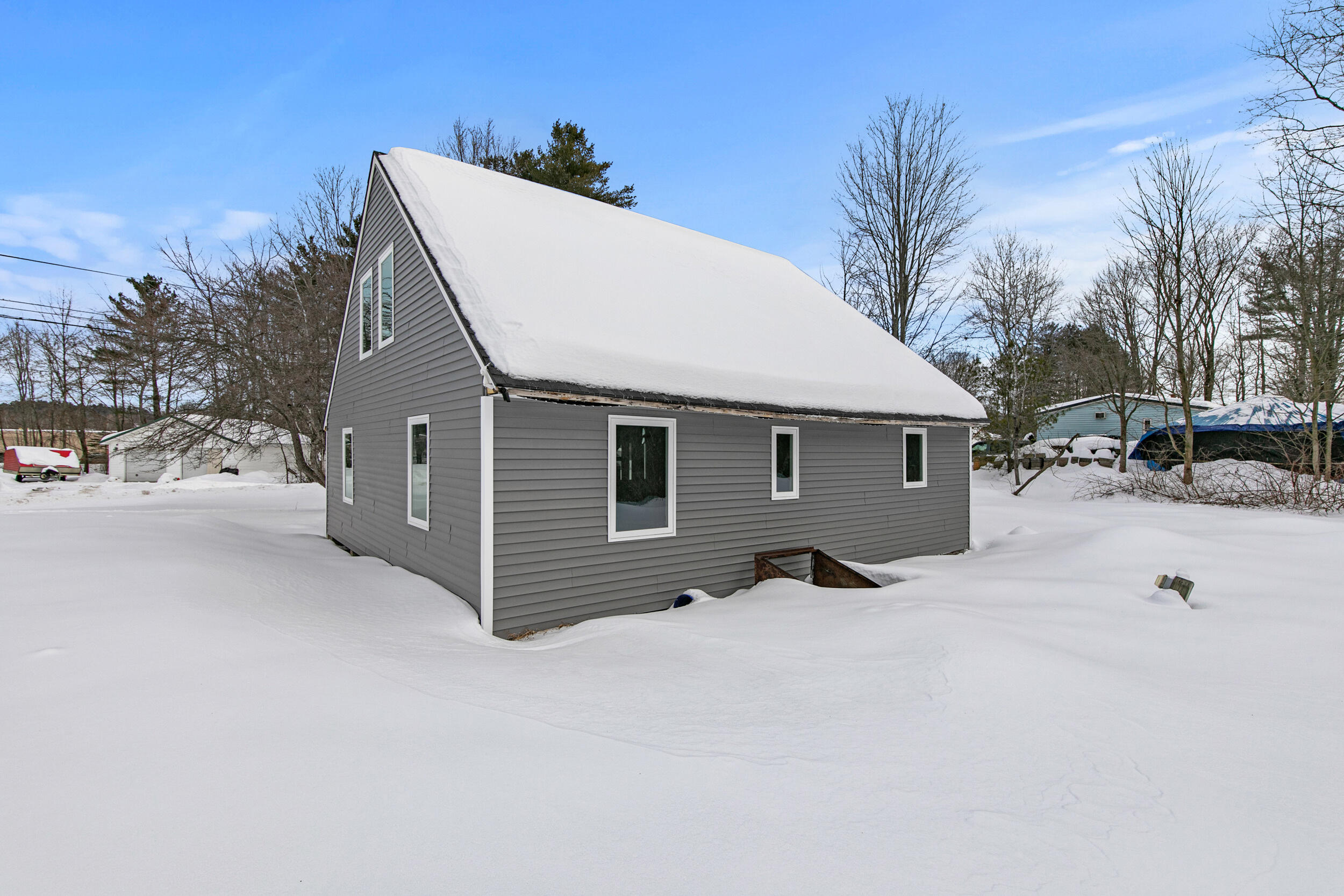 13 Snow Avenue Auburn ME 04210