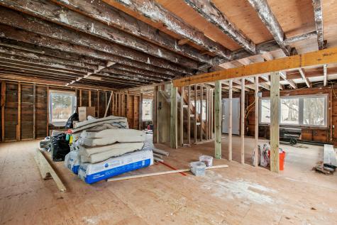 13 Snow Avenue Auburn ME 04210