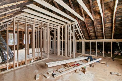 13 Snow Avenue Auburn ME 04210