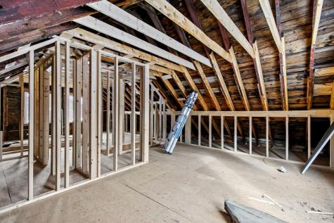 13 Snow Avenue Auburn ME 04210