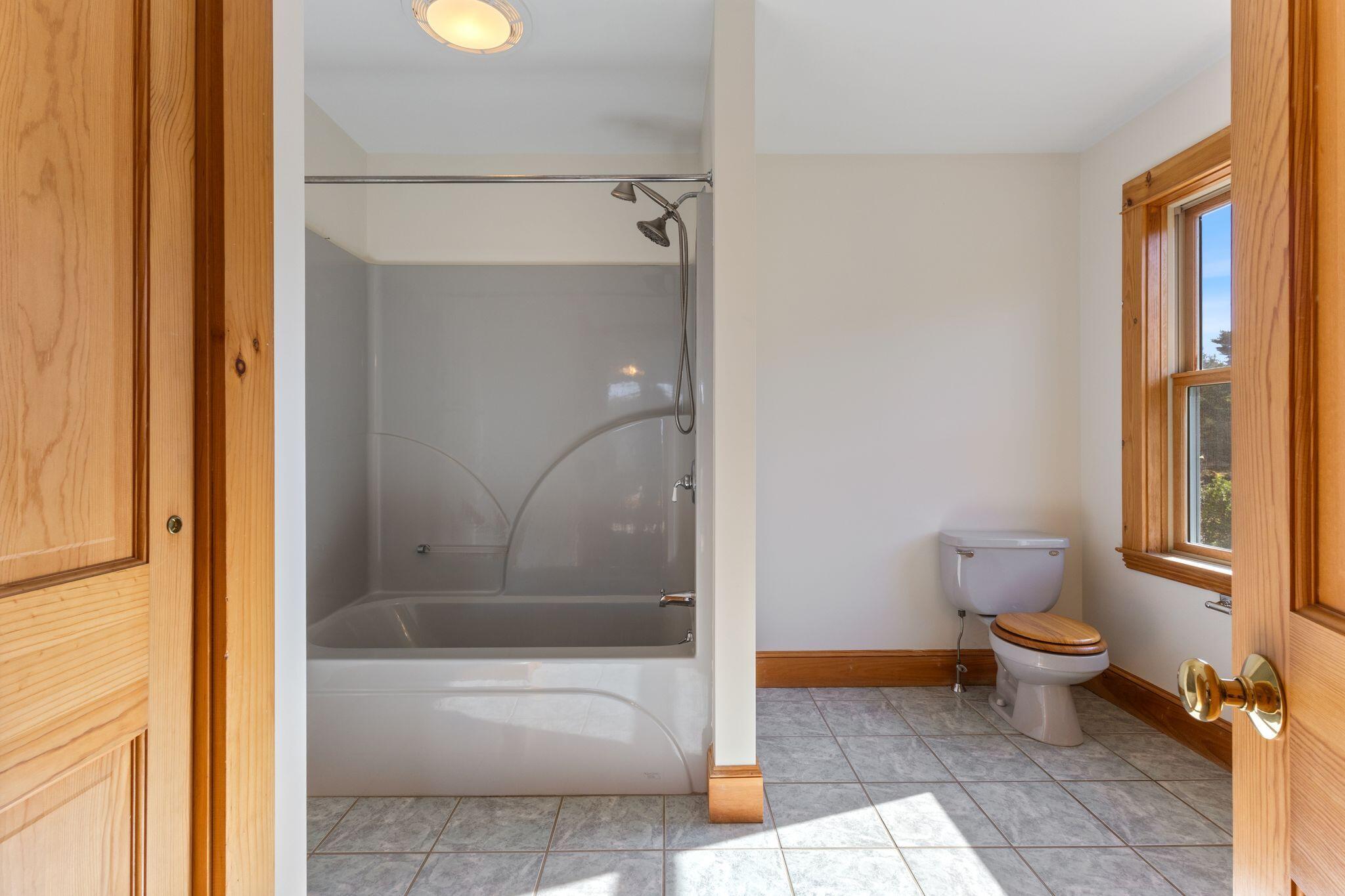 52 Shiloh Road Durham ME 04222