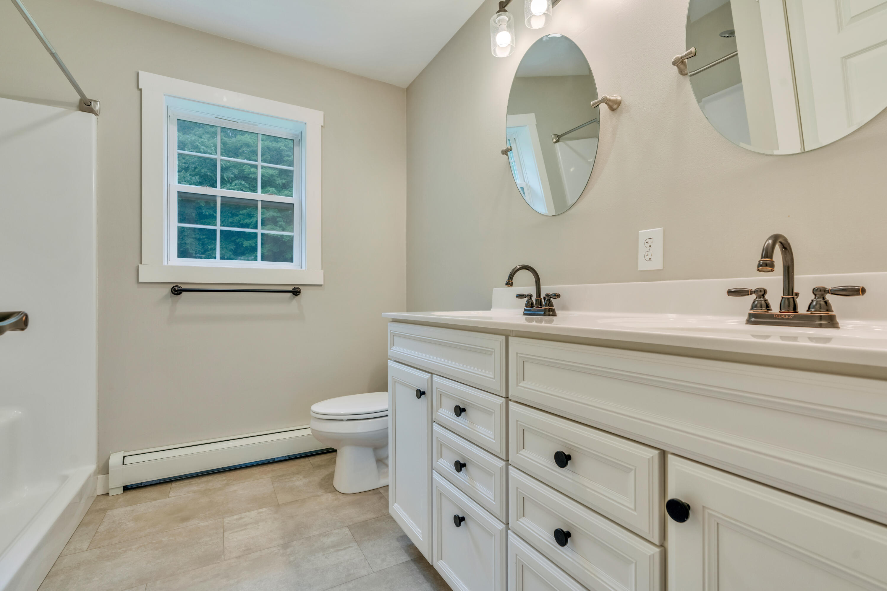 86 Kennebunk Road Alfred ME 04002