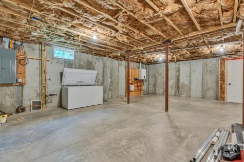 86 Kennebunk Road Alfred ME 04002