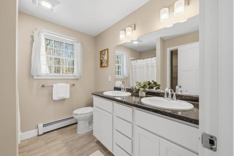 13 Haflinger Lane Berwick ME 03901