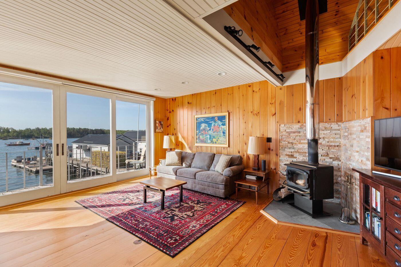 111 Davis Point Loop Friendship ME 04547