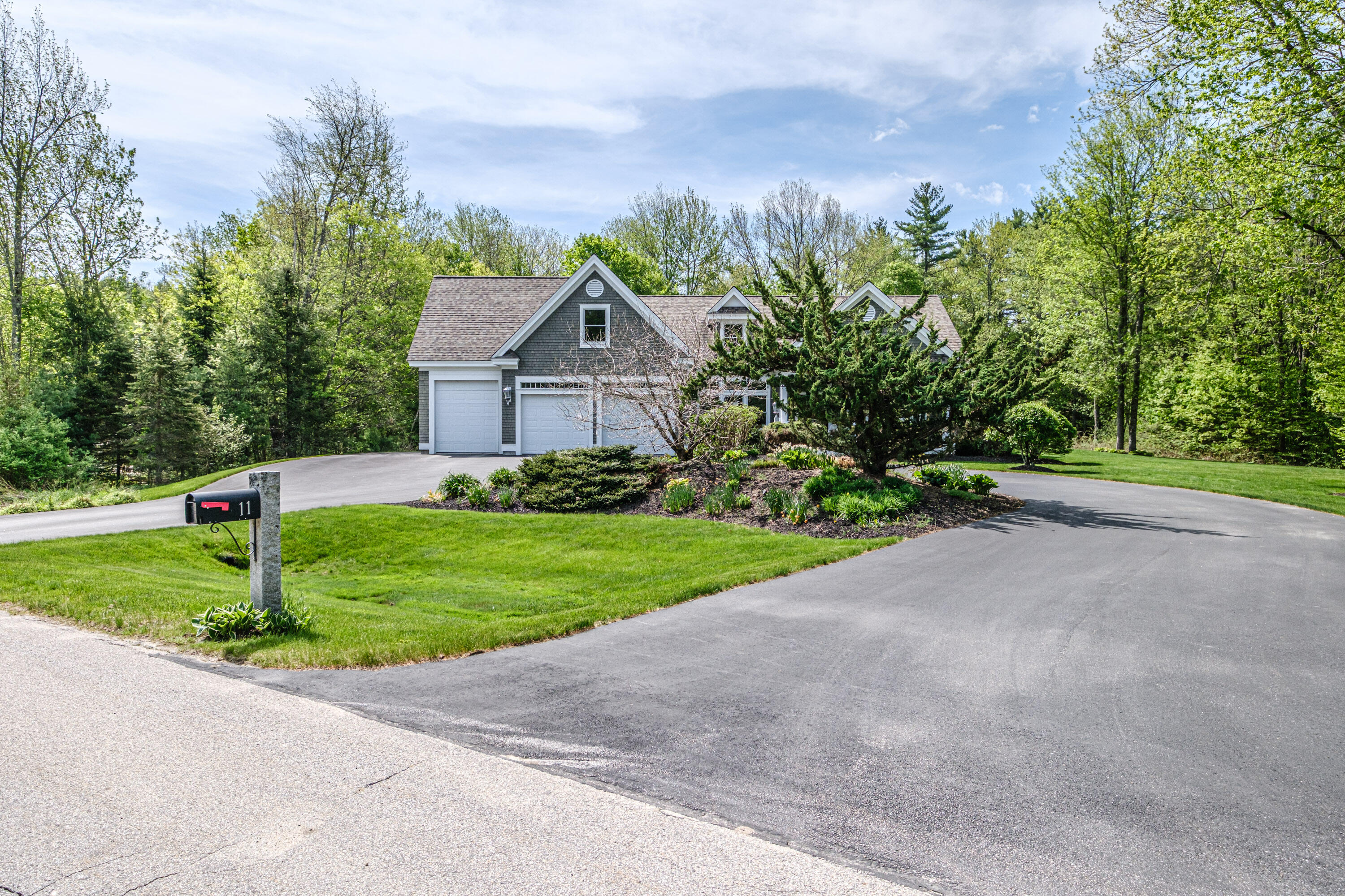 11 Silver Brook Circle Scarborough ME 04074