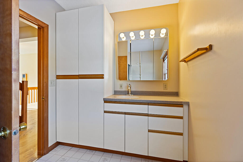 9 Snug Harbor Road Belgrade ME 04917