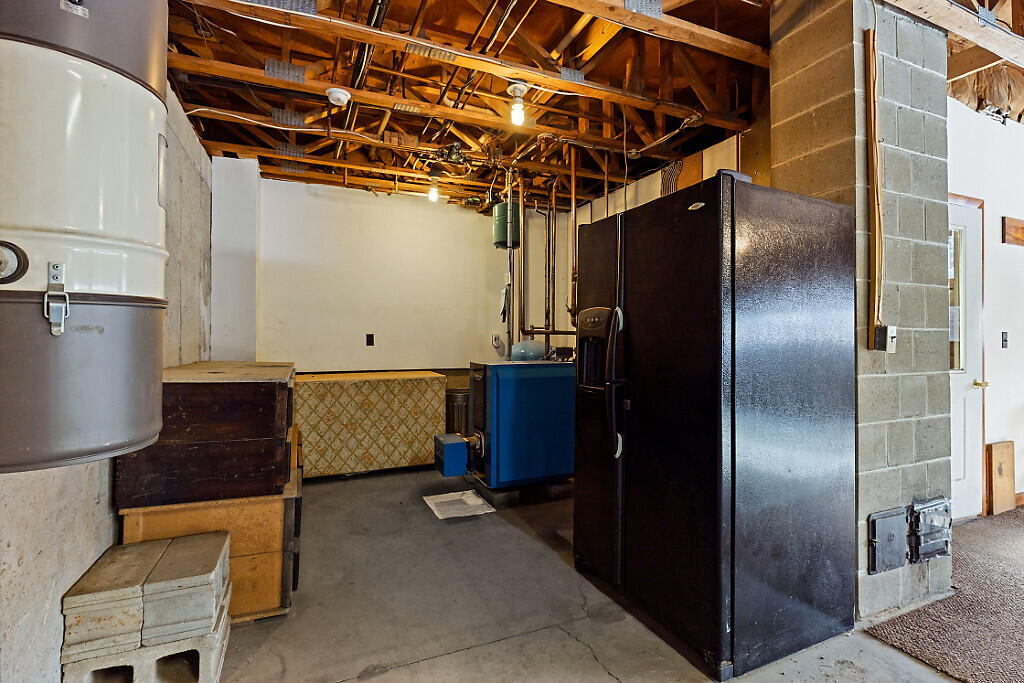 9 Snug Harbor Road Belgrade ME 04917