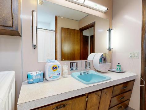 34 Pineland Street Lewiston ME 04240