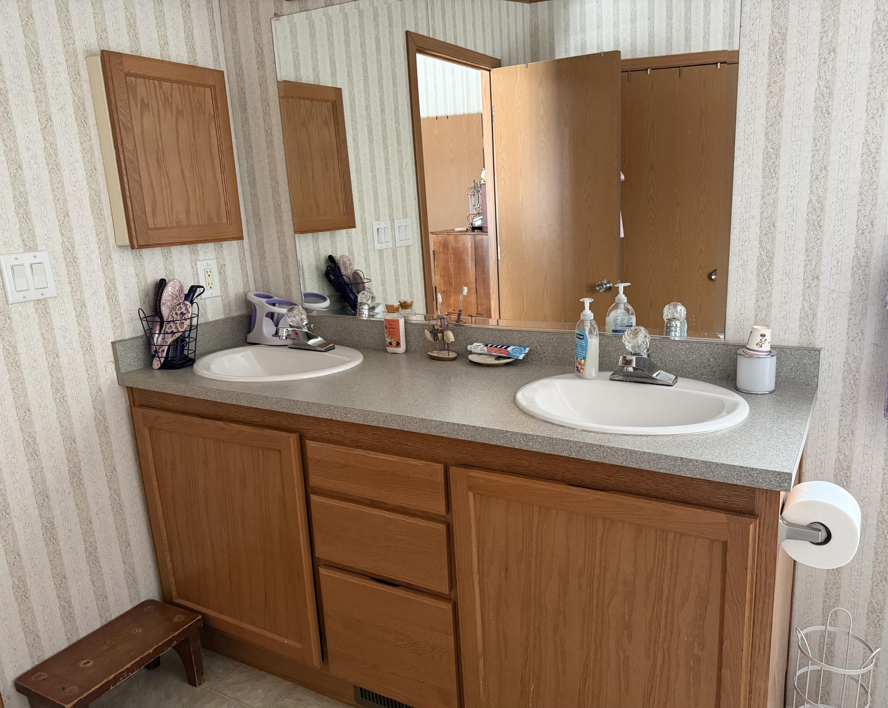 3036 Ohio Street Glenburn ME 04401