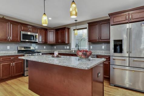 10 Rileys Way Falmouth ME 04105