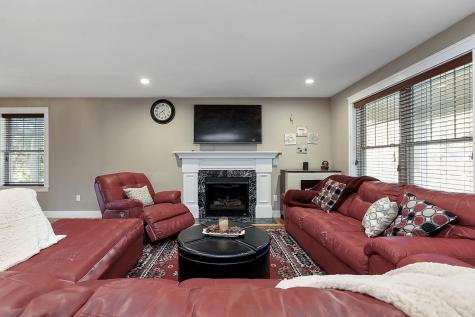 10 Rileys Way Falmouth ME 04105
