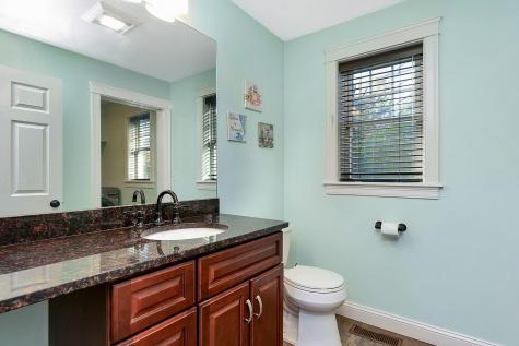 10 Rileys Way Falmouth ME 04105