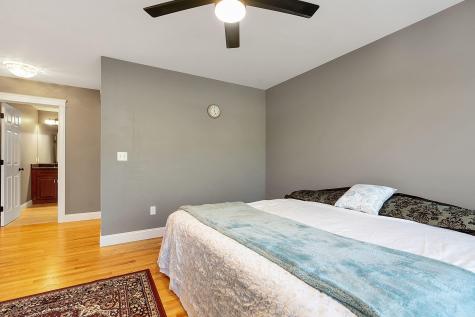 10 Rileys Way Falmouth ME 04105