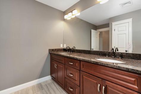 10 Rileys Way Falmouth ME 04105