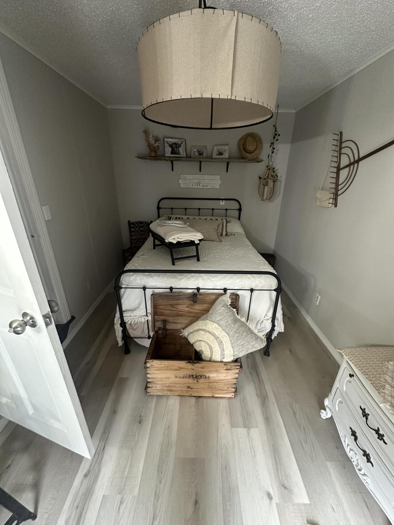 19 Pine Street East Millinocket ME 04430