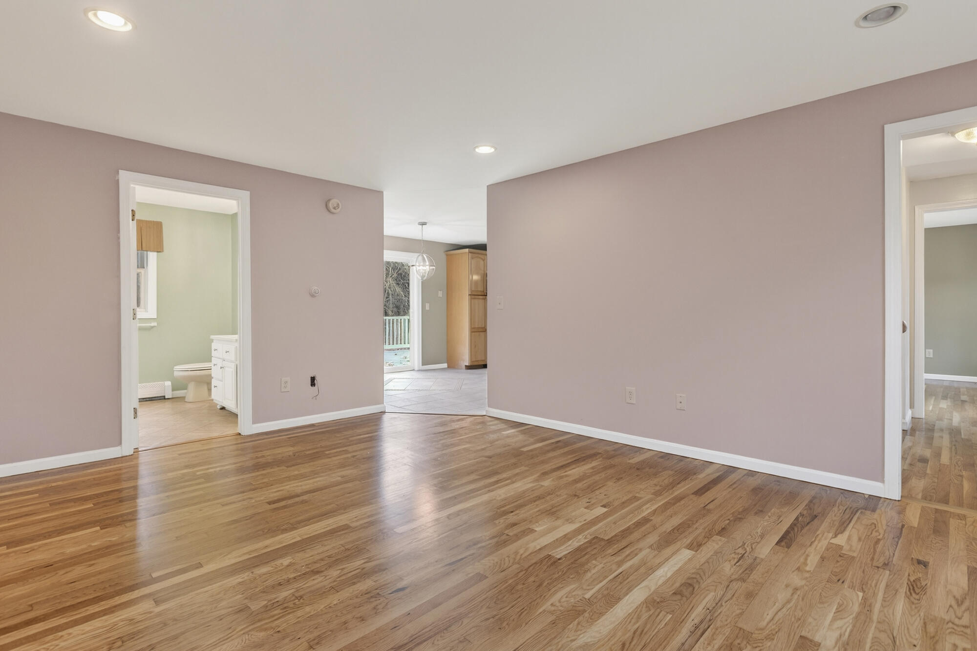 350 Hillside Street Yarmouth ME 04096