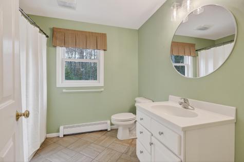 350 Hillside Street Yarmouth ME 04096