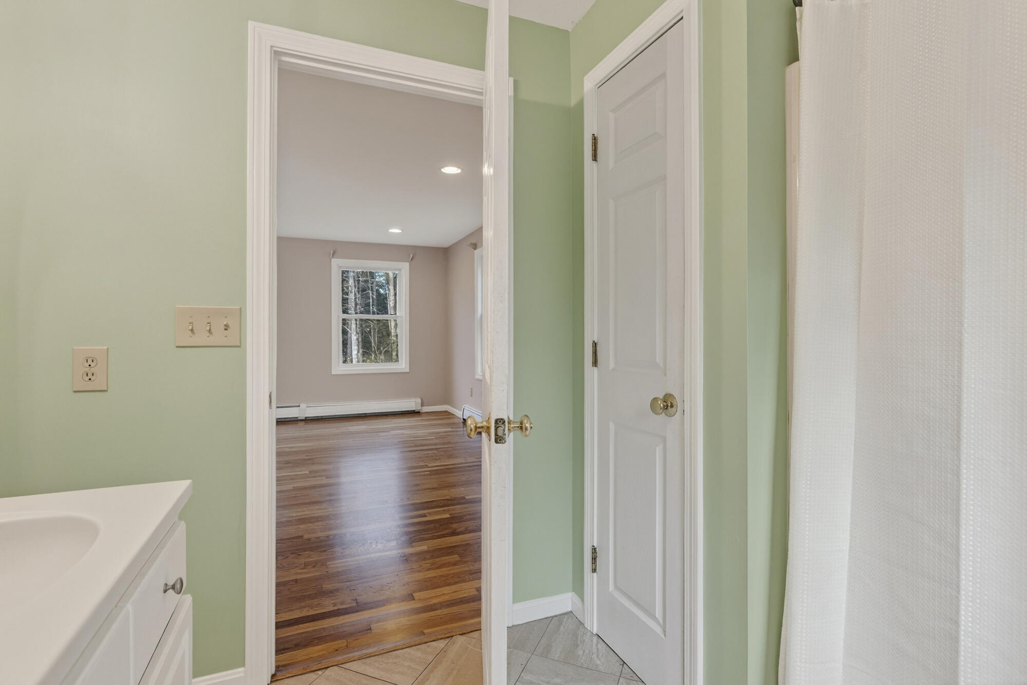 350 Hillside Street Yarmouth ME 04096