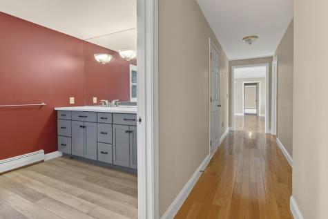 350 Hillside Street Yarmouth ME 04096