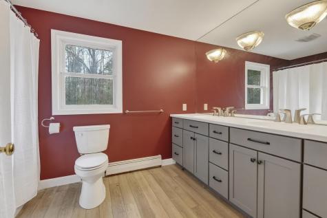 350 Hillside Street Yarmouth ME 04096