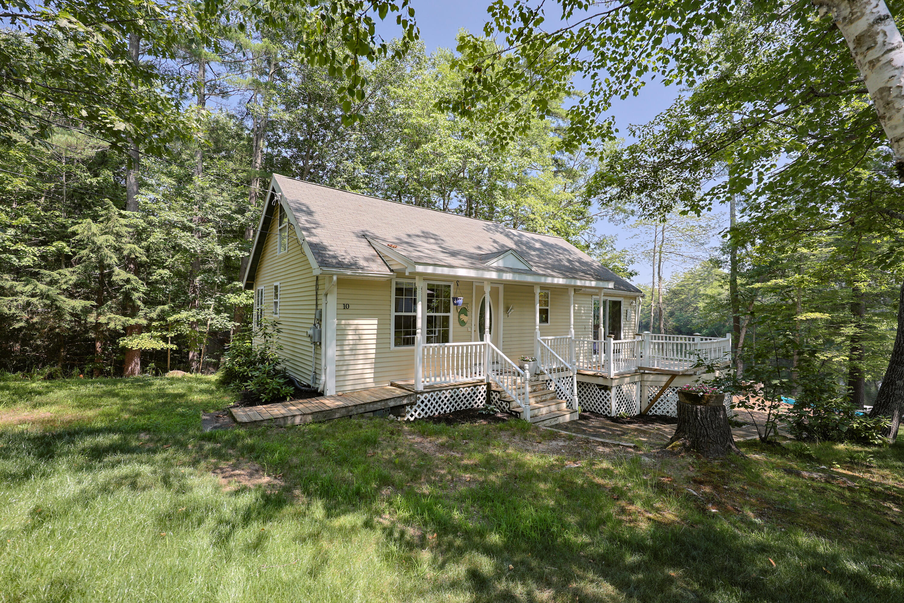 10 Bluff Drive Lyman ME 04002