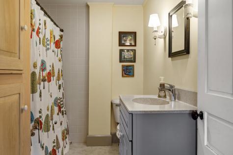 15 High Street Damariscotta ME 04543