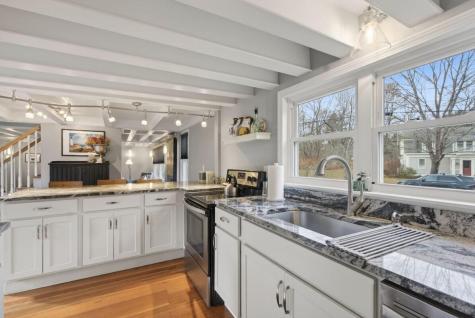 2 Cross Street Kennebunk ME 04043