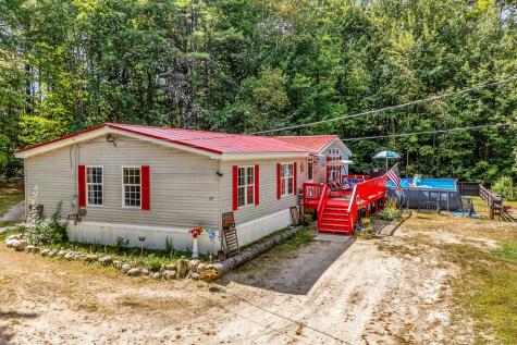 17 Harmon's Corner Road Auburn ME 04210