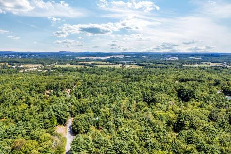 17 Harmon's Corner Road Auburn ME 04210