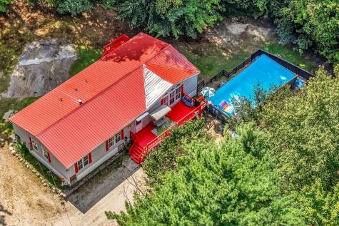 17 Harmon's Corner Road Auburn ME 04210