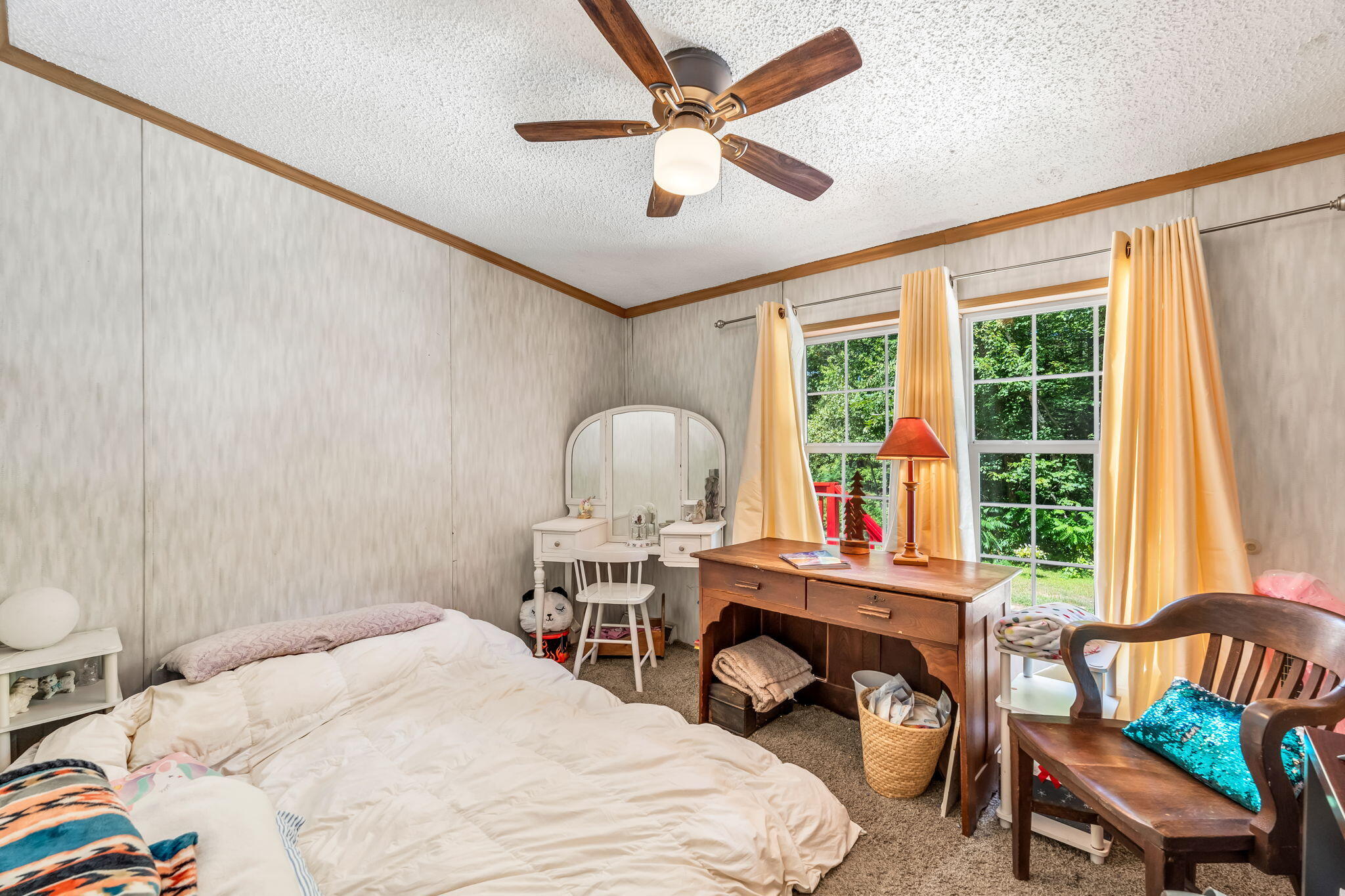 17 Harmon's Corner Road Auburn ME 04210