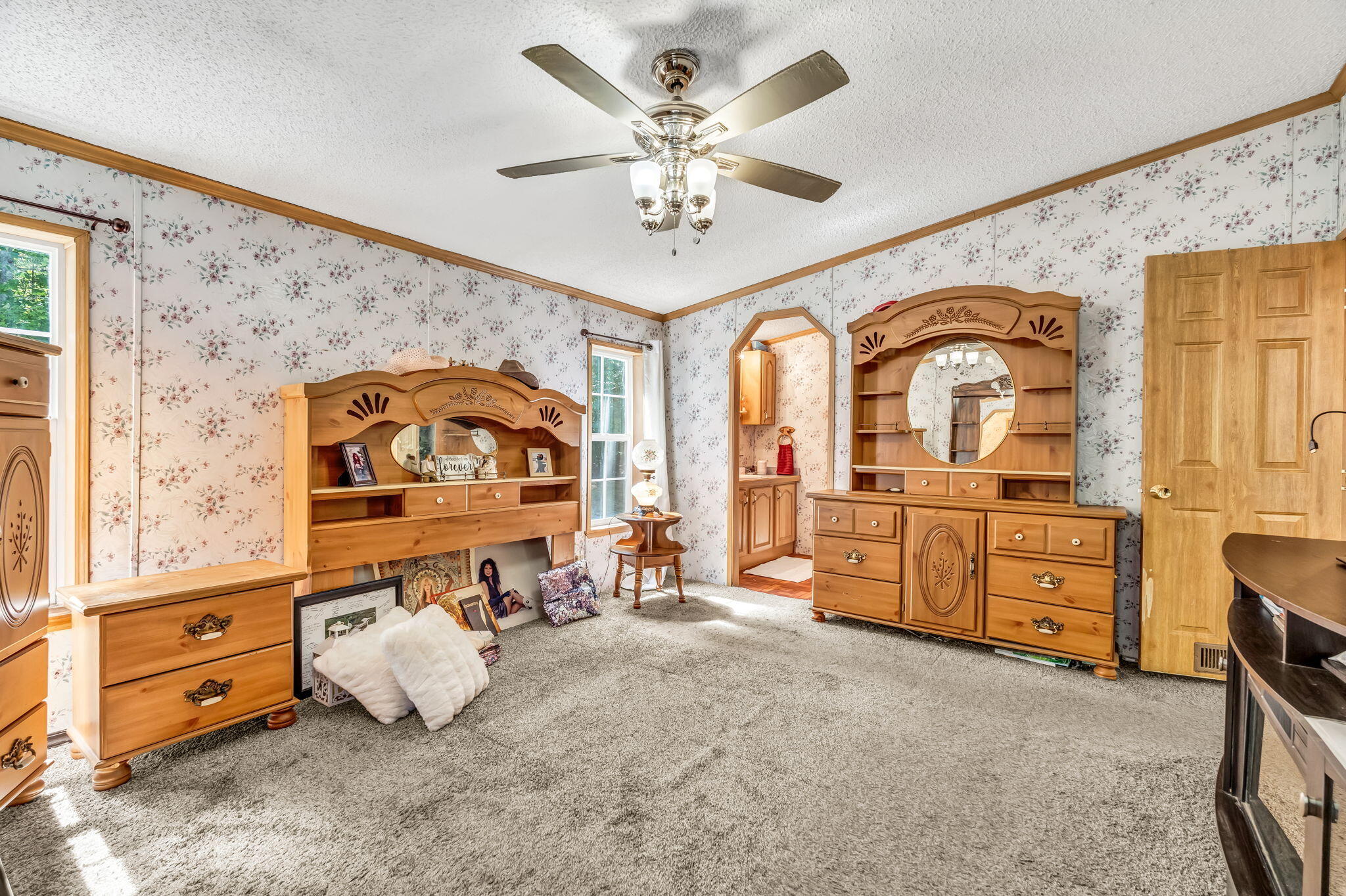 17 Harmon's Corner Road Auburn ME 04210