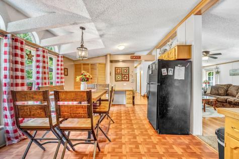 17 Harmon's Corner Road Auburn ME 04210