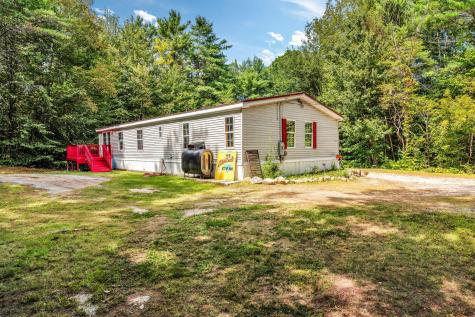 17 Harmon's Corner Road Auburn ME 04210