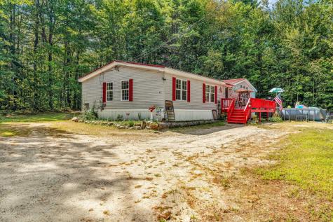 17 Harmon's Corner Road Auburn ME 04210